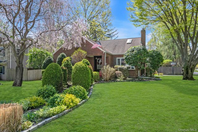 49 Grant Street, East Northport, NY 11731