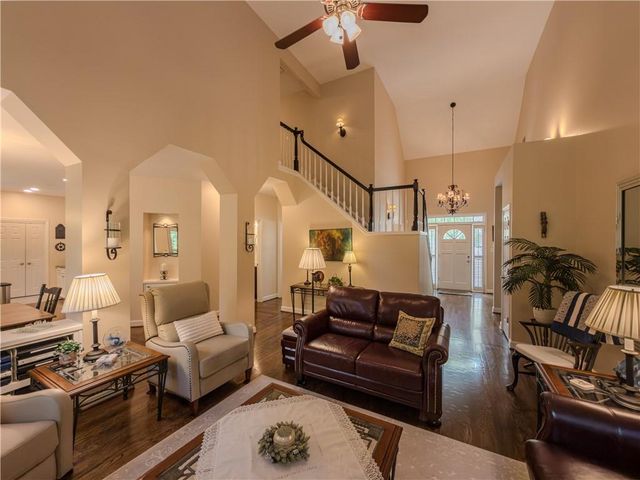 4284 Cedar Bluff Way, Lilburn, GA 30047