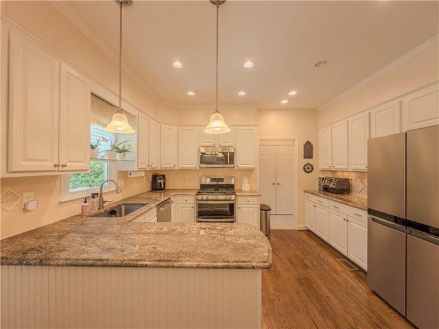 4284 Cedar Bluff Way, Lilburn, GA 30047