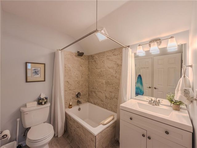 4284 Cedar Bluff Way, Lilburn, GA 30047