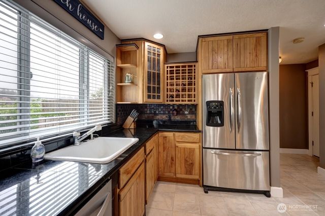 32500 G St, Ocean Park, WA 98640