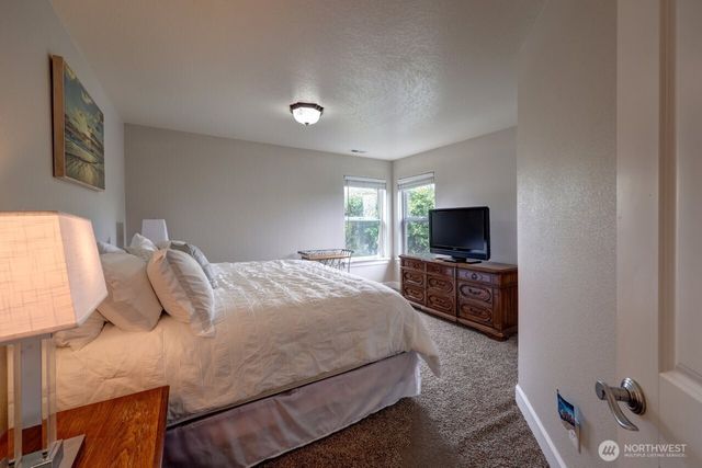 32500 G St, Ocean Park, WA 98640