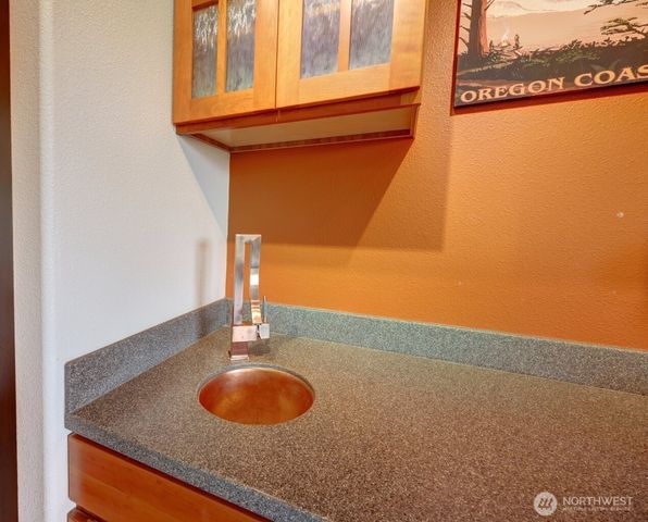 32500 G St, Ocean Park, WA 98640