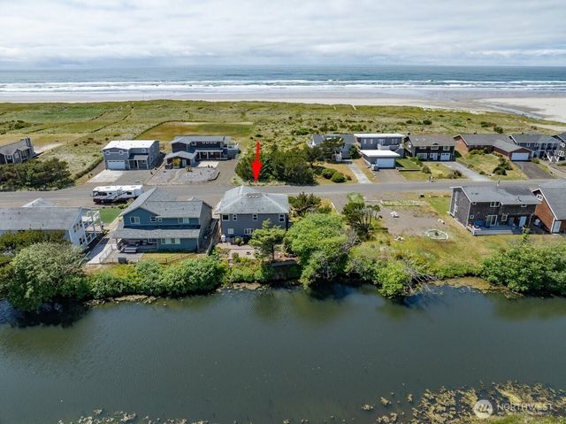 32500 G St, Ocean Park, WA 98640