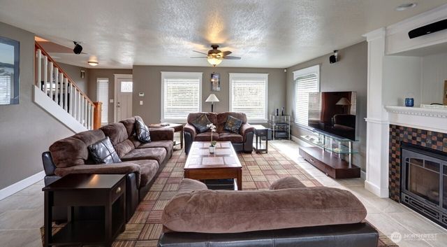 32500 G St, Ocean Park, WA 98640