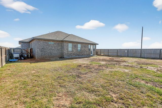 2602 S County Rd 1041, Stanton, TX 79782
