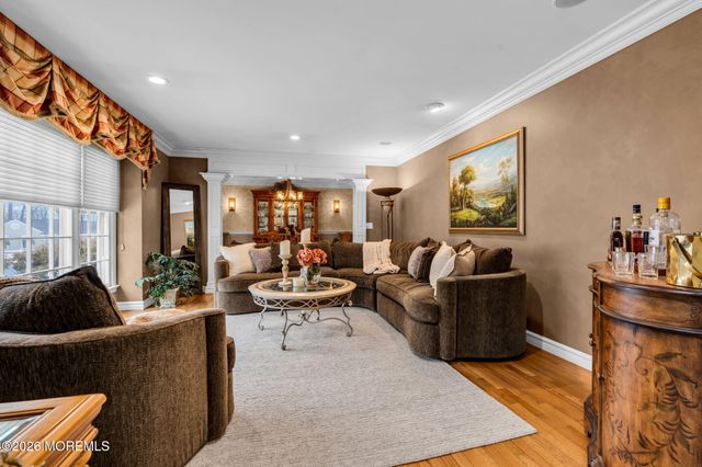 6 Flora Drive, Holmdel, NJ 07733