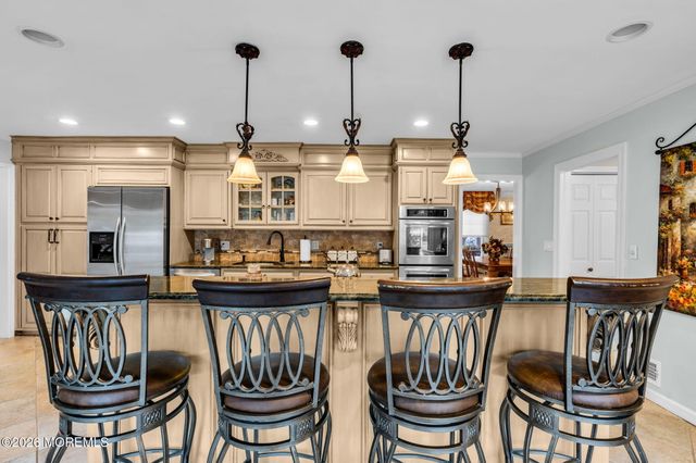 6 Flora Drive, Holmdel, NJ 07733