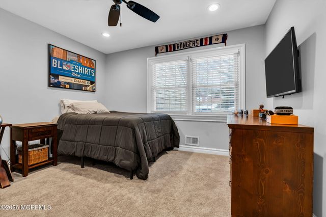 6 Flora Drive, Holmdel, NJ 07733