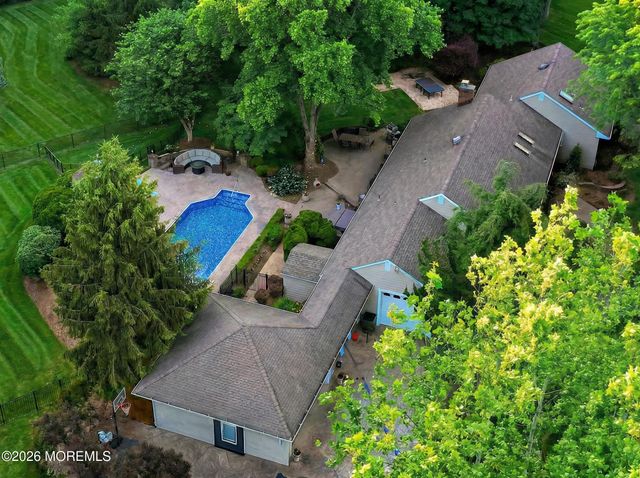 6 Flora Drive, Holmdel, NJ 07733