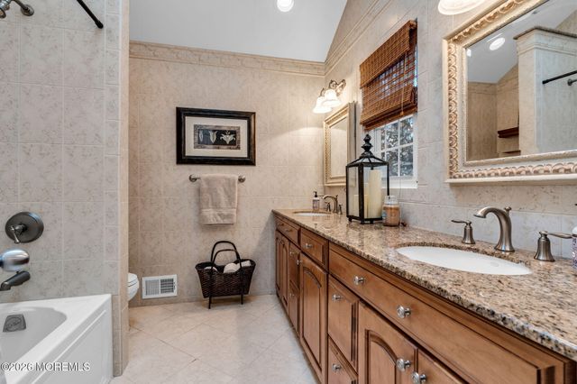 6 Flora Drive, Holmdel, NJ 07733