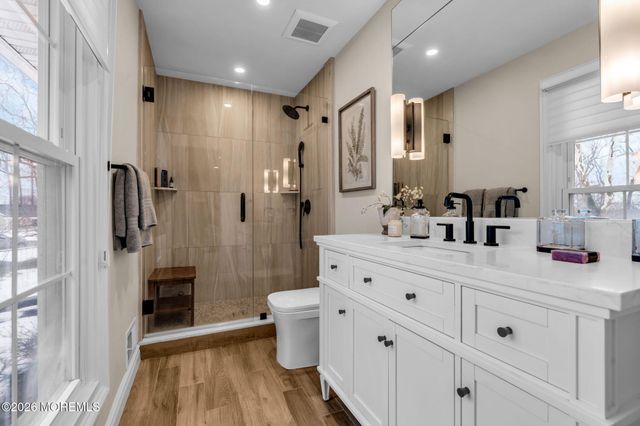 6 Flora Drive, Holmdel, NJ 07733