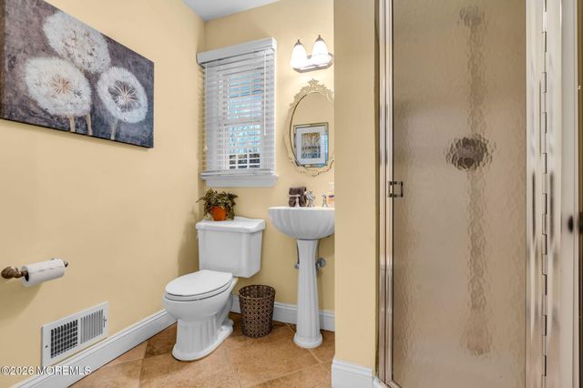 6 Flora Drive, Holmdel, NJ 07733