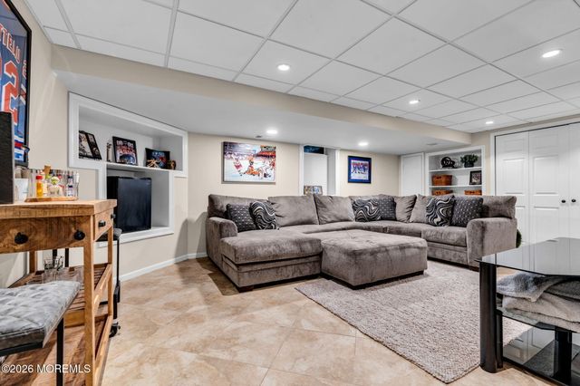 6 Flora Drive, Holmdel, NJ 07733