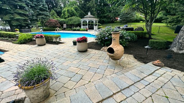 6 Flora Drive, Holmdel, NJ 07733