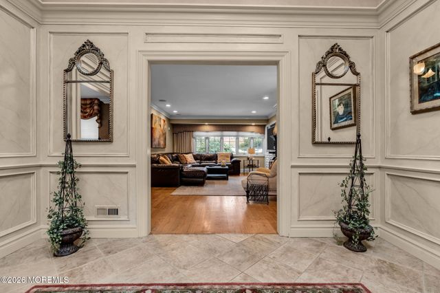 6 Flora Drive, Holmdel, NJ 07733