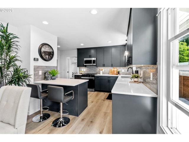 1915 D St, Vancouver, WA 98663