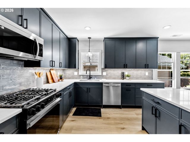 1915 D St, Vancouver, WA 98663