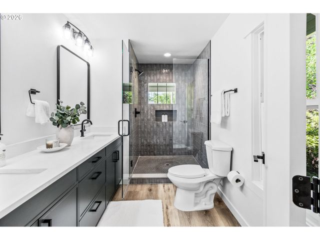 1915 D St, Vancouver, WA 98663