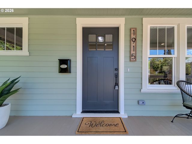 1915 D St, Vancouver, WA 98663