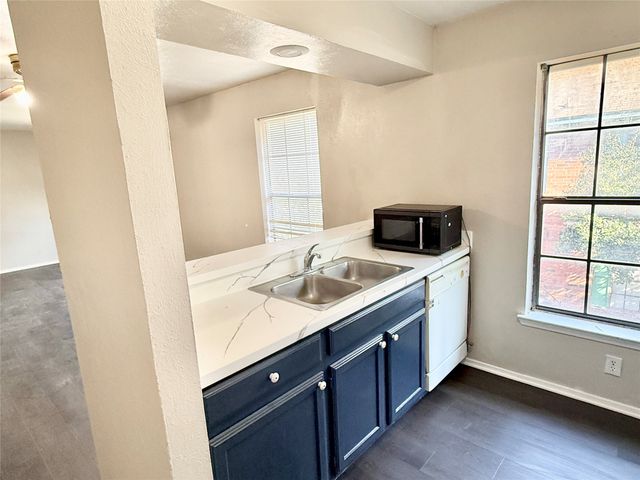 2221 Stella Street 1, Denton, TX 76201