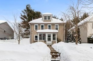 20 Elm St, Milford, MA 01757