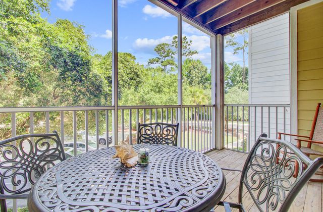 1111 Basildon Road, Mount Pleasant, SC 29466