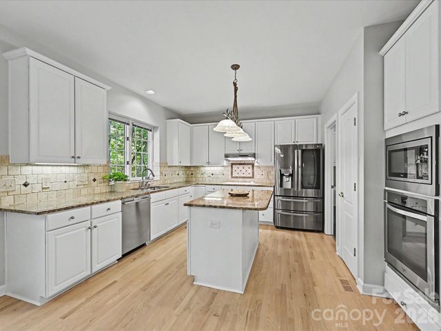 5710 Kinglet Lane, Charlotte, NC 28269