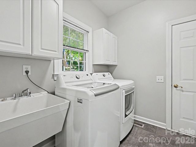 5710 Kinglet Lane, Charlotte, NC 28269
