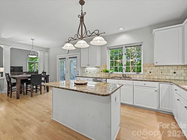 5710 Kinglet Lane, Charlotte, NC 28269