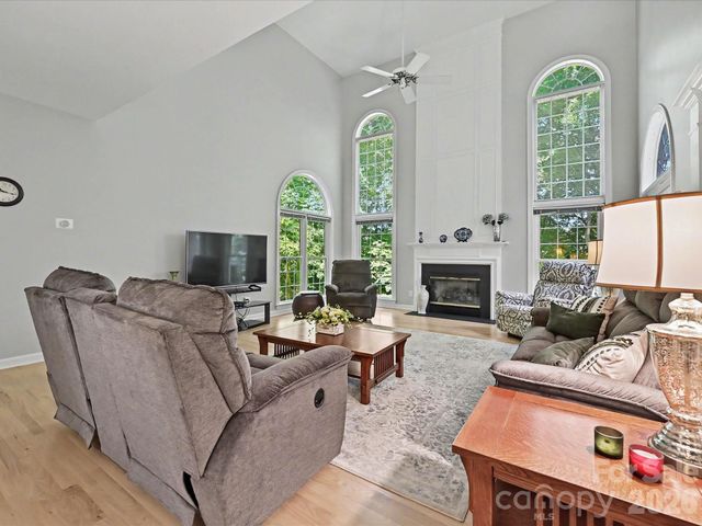 5710 Kinglet Lane, Charlotte, NC 28269