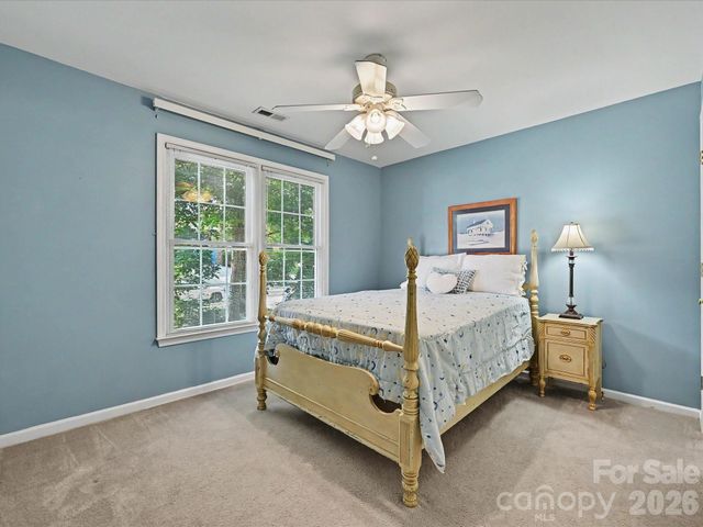 5710 Kinglet Lane, Charlotte, NC 28269