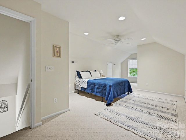 5710 Kinglet Lane, Charlotte, NC 28269