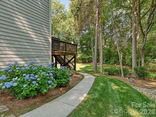 5710 Kinglet Lane, Charlotte, NC 28269