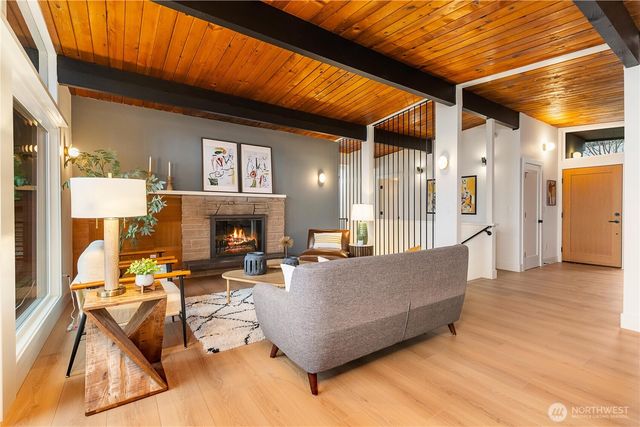 9125 188th Street SW, Edmonds, WA 98026