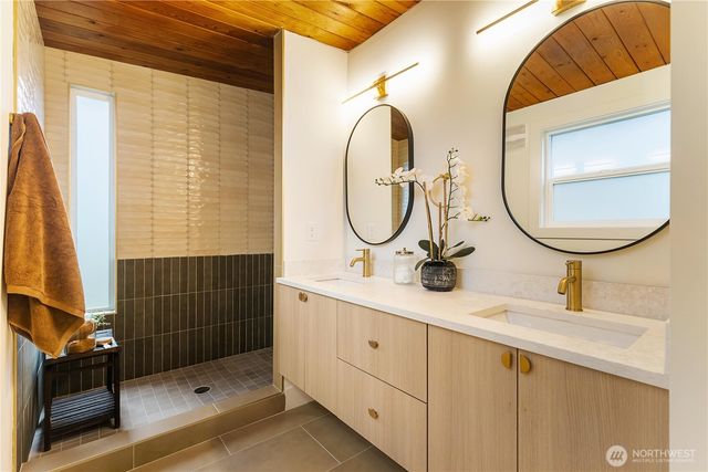 9125 188th Street SW, Edmonds, WA 98026