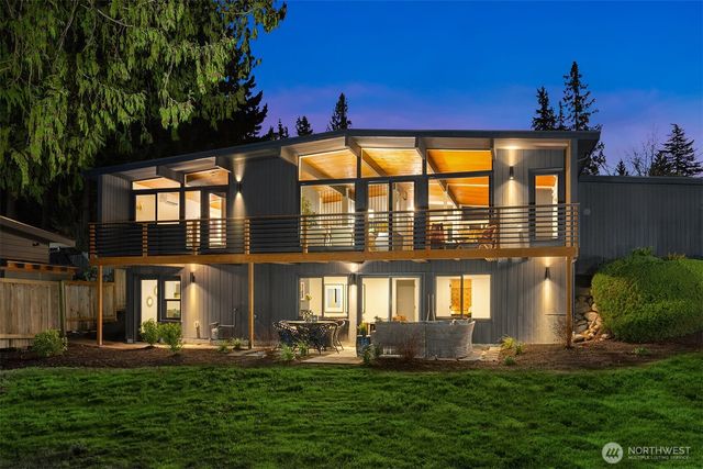 9125 188th Street SW, Edmonds, WA 98026