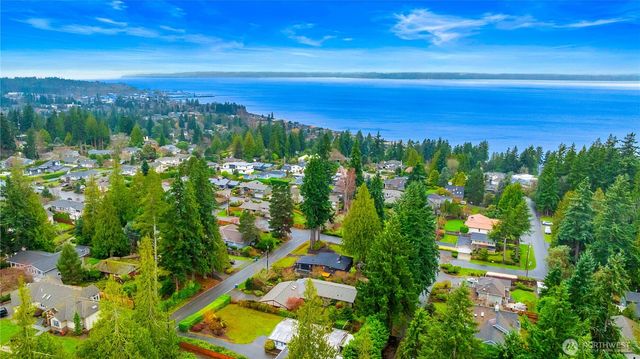 9125 188th Street SW, Edmonds, WA 98026