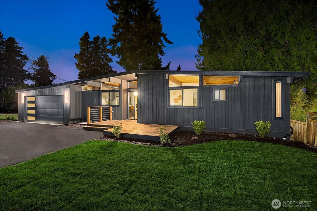 9125 188th Street SW, Edmonds, WA 98026