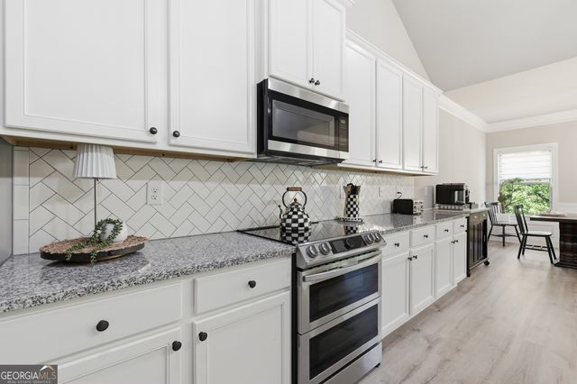 281 Charlotte Drive, Hoschton, GA 30548