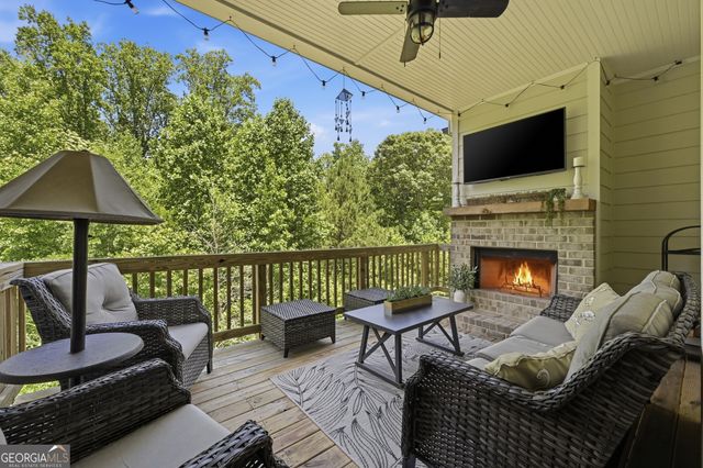 281 Charlotte Drive, Hoschton, GA 30548