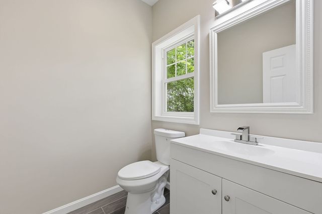30 Goldenrod, Springfield, MA 01109