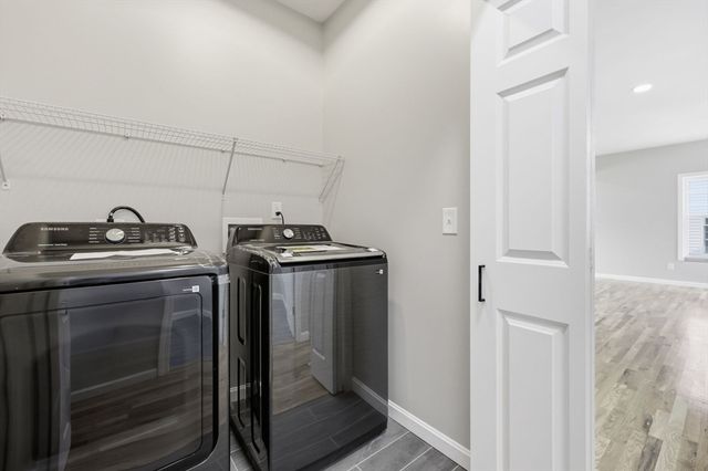 30 Goldenrod, Springfield, MA 01109