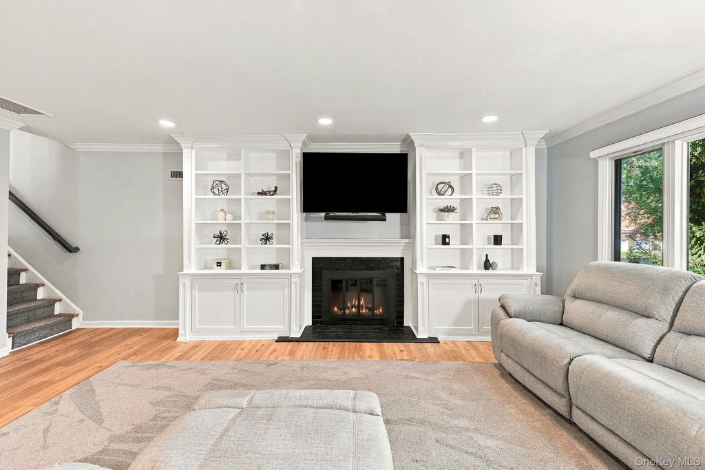 2 Timberland Pass, Chappaqua, NY 10514 — photo 3