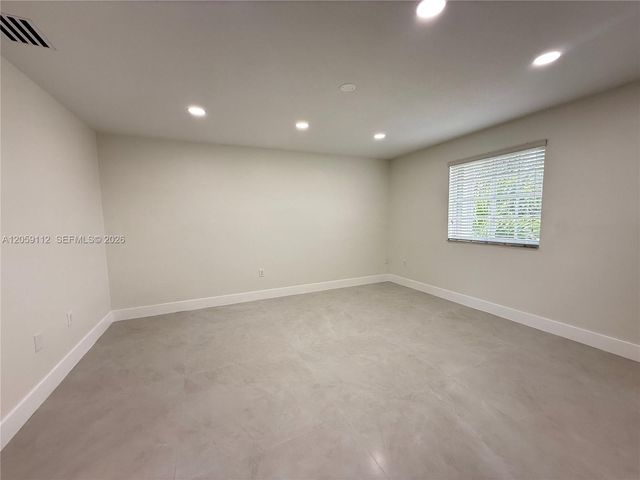3514 W 76th St 201, Hialeah, FL 33018