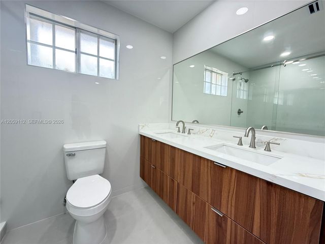 3514 W 76th St 201, Hialeah, FL 33018