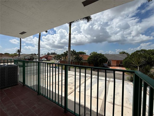 3514 W 76th St 201, Hialeah, FL 33018