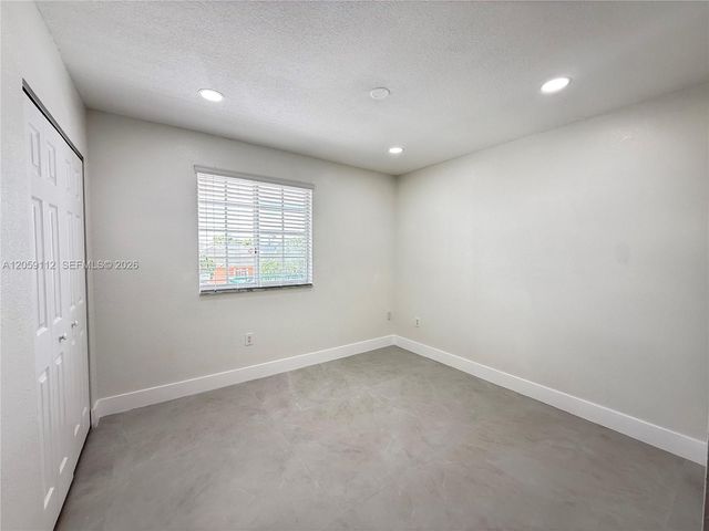 3514 W 76th St 201, Hialeah, FL 33018