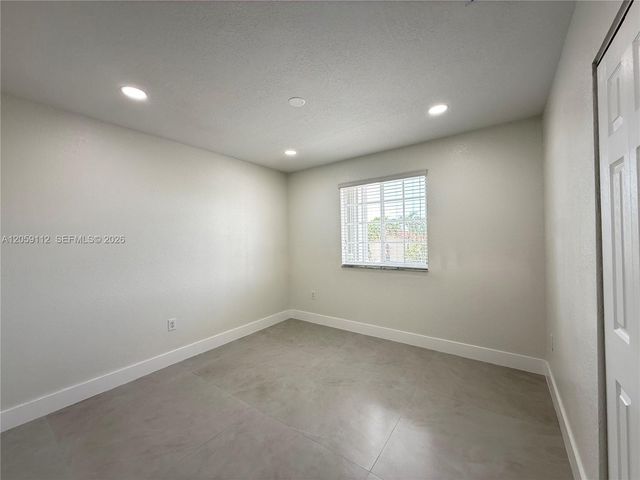 3514 W 76th St 201, Hialeah, FL 33018
