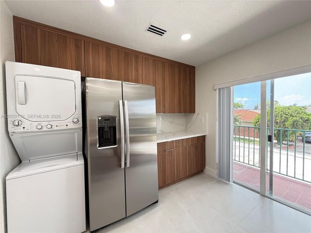3514 W 76th St 201, Hialeah, FL 33018